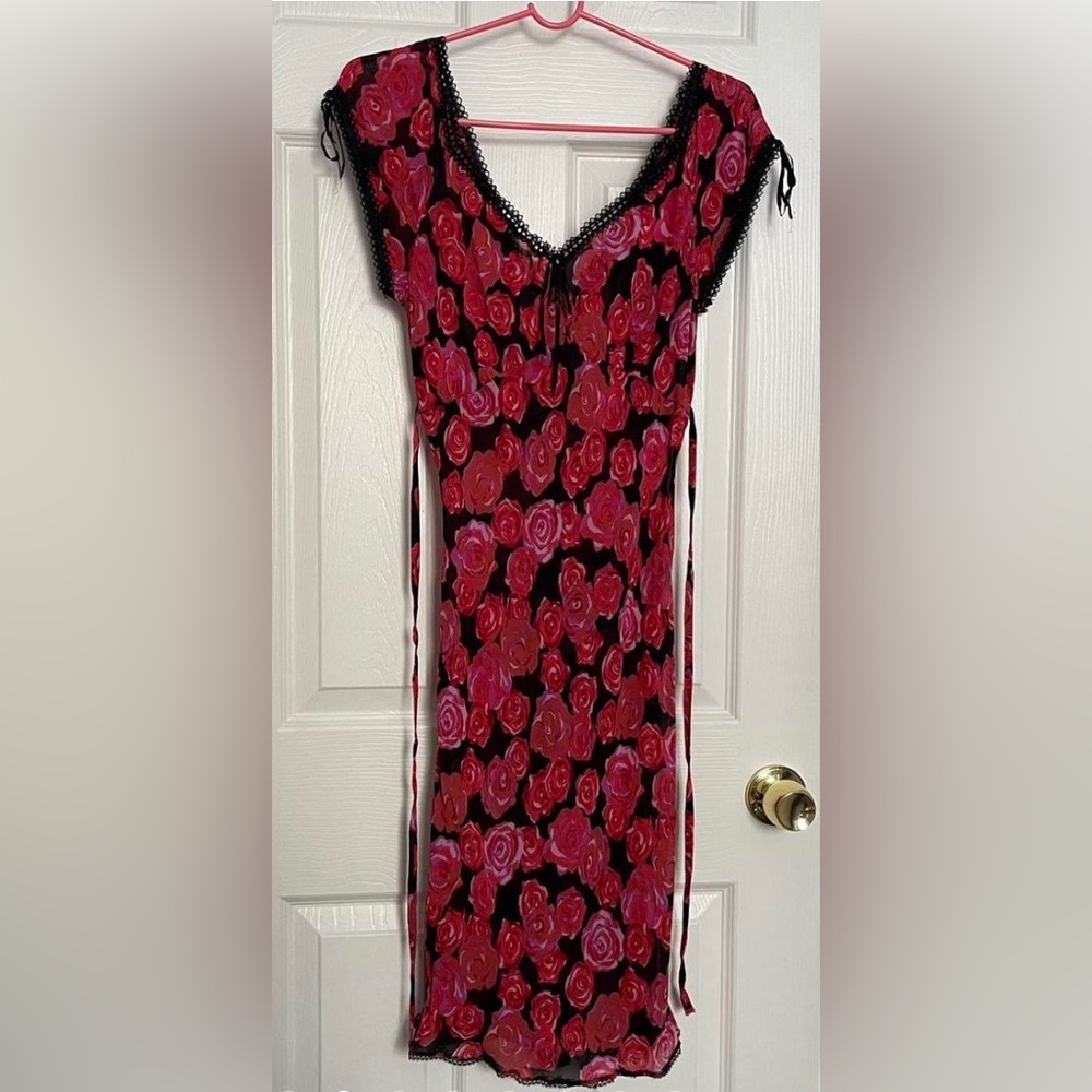 MAJOR ISO Betsey Johnson floral prints and ribbon milkmaid dresses